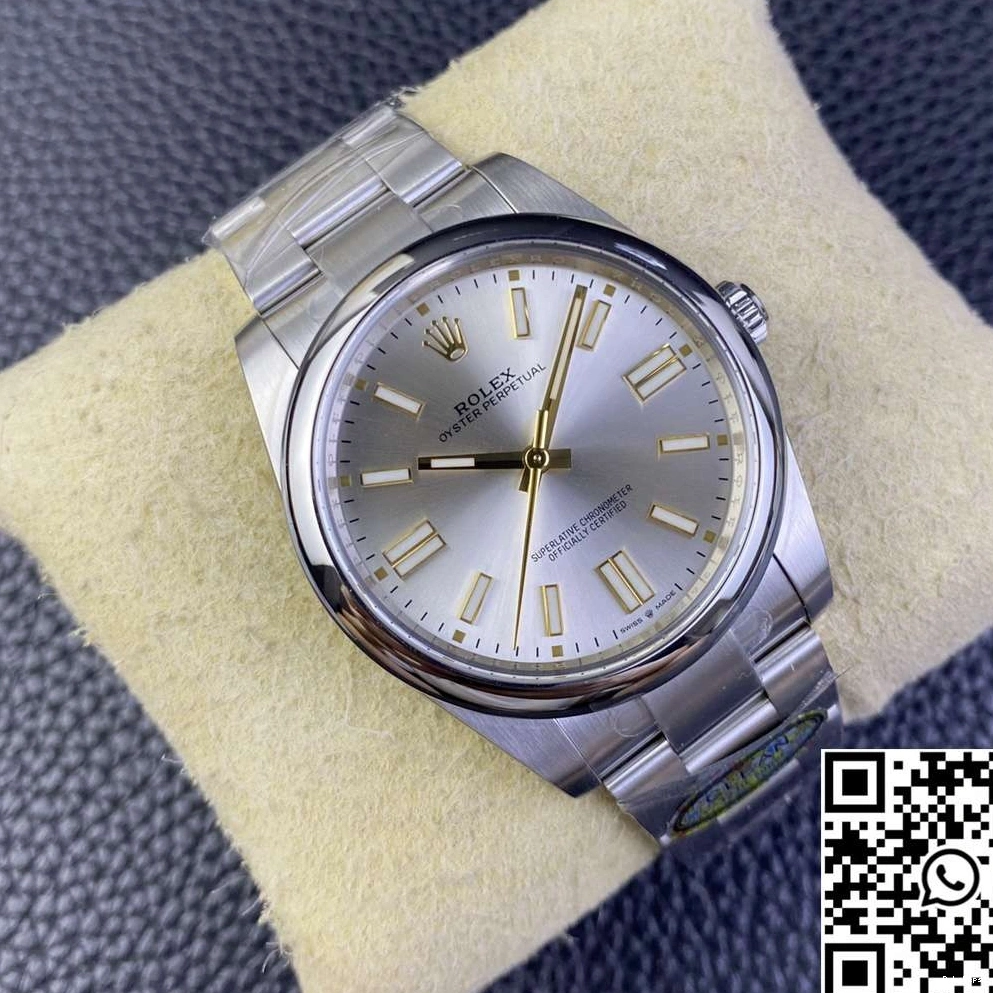 Rolex Clean Oyster Dial Factory Silver 41MM M124300-0001 Perpetual 0409